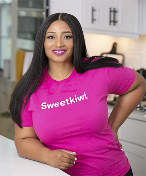 Ehime Eigbe-Akindele, founder of Sweetkiwi frozen, whipped Greek yogurt and a member of the first (included) ACCESS cohort in 2022-23