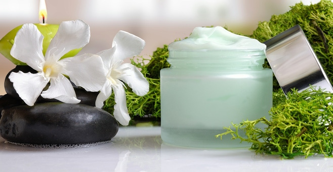Sustainable cosmetics focus on materials, certifications, environmental footprint