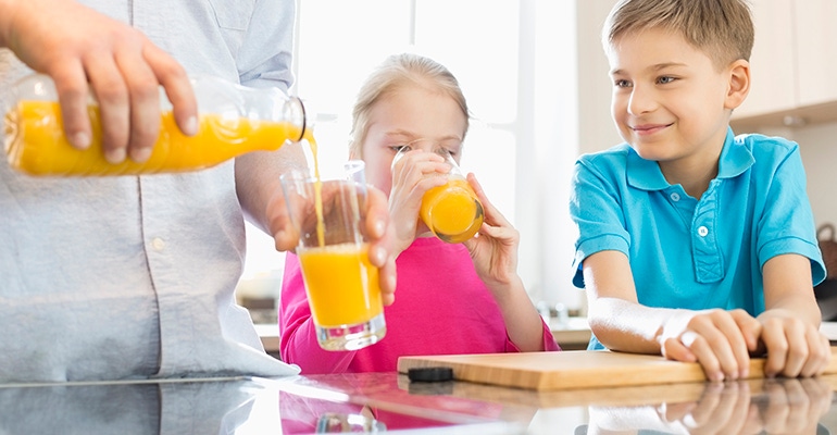 children-juice-breakfast.jpg