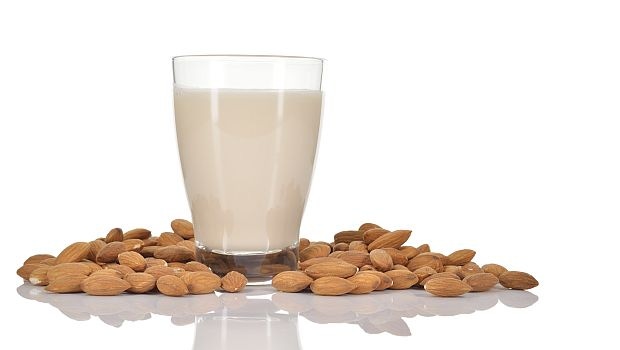 5@5: Unilever names new CEO | Whole Foods launches DIY almond milk 5@5: Unilever names new CEO | Whole Foods launches DIY almond milk