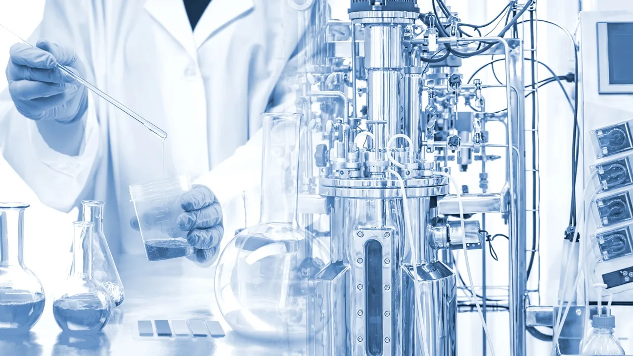 CASTL and NIBRT team to bring biomanufacturing training to Canada