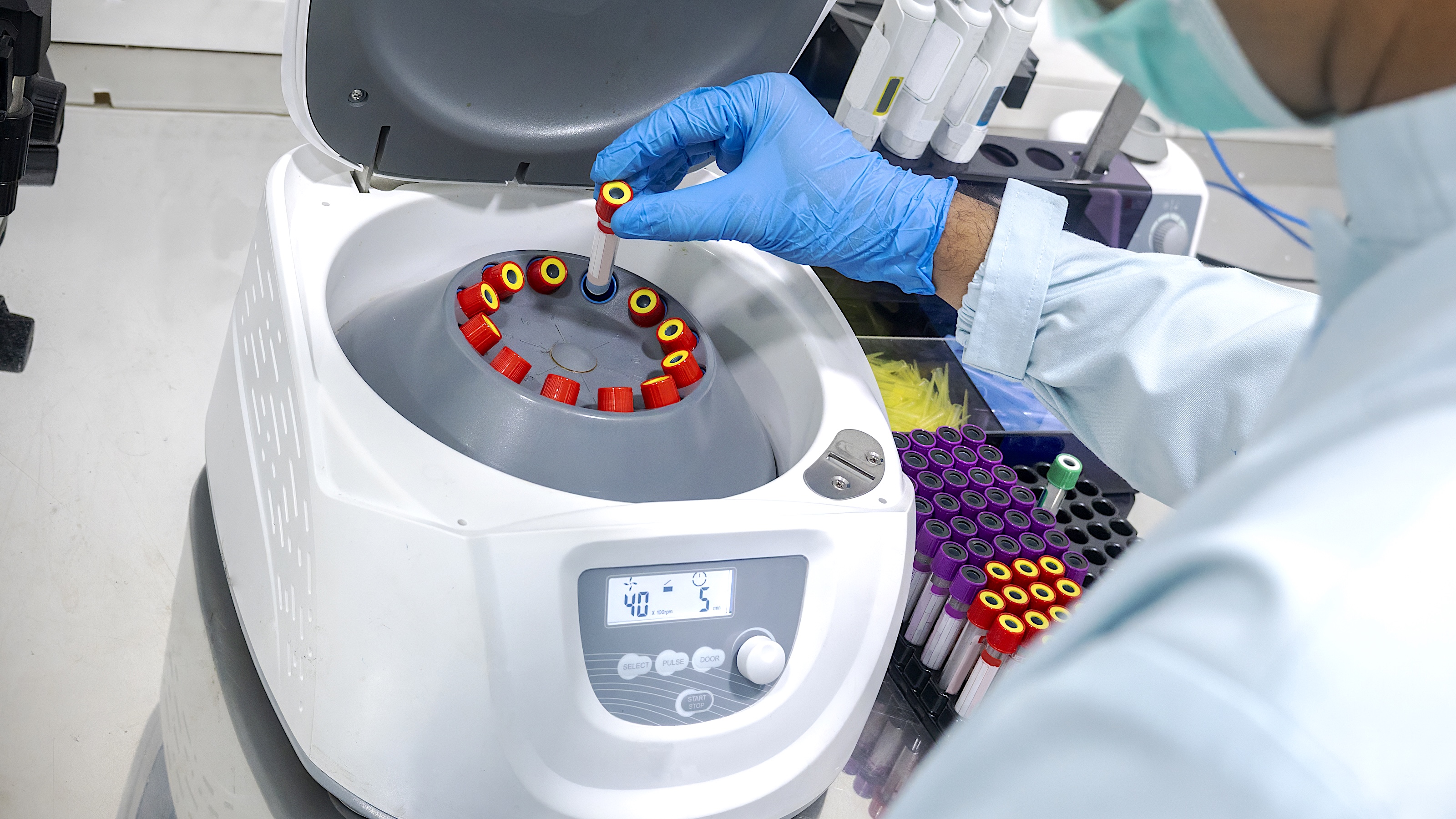 lab_centrifuge_leolintag_for_GettyImages.jpg