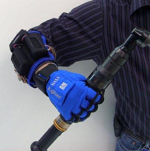 Video: GM's Robo-Glove Mimics Human Hand