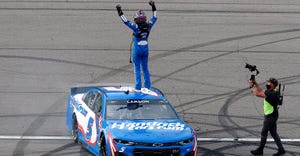 Kyle Larson wins at Las Vegas Motor Speedway in 2021 (2) - Courtesy Hendrick Motorsports.jpg