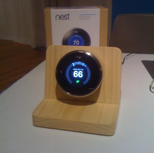 CES: Nest Thermostat Aims at Smart Home