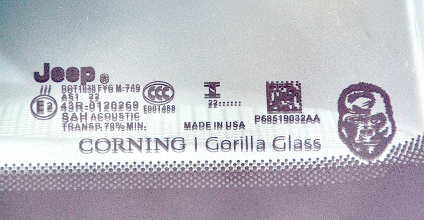 Jeep Corning Gorilla Glass.JPG