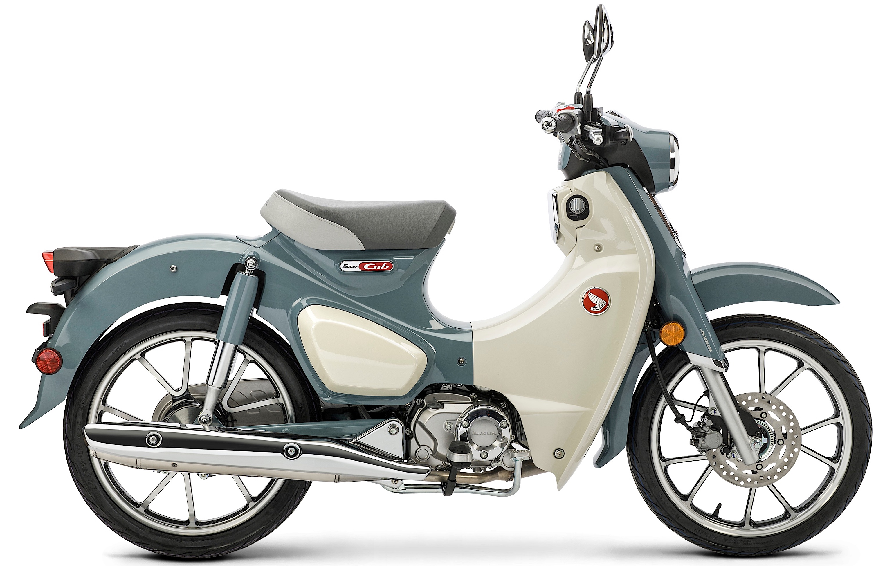 Honda Unveils the Last-Mile Motocompacto Electric Scooter