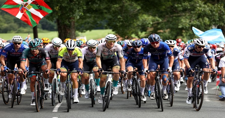 Le Tour de France fait la course vers la technologie de pointe