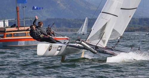 foil catamaran top speed