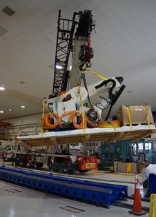 NASA-ISAAC-robot-with-crane.jpg