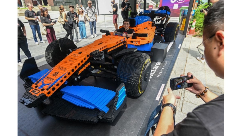 Lego Technic RC Tracked Racer