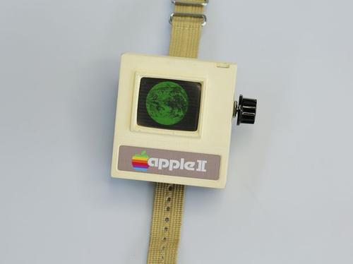 How to Make Your Own Apple Watch, a Retro One That Is