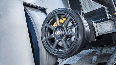 Braided carbon wheels première in Porsche 911 Turbo S