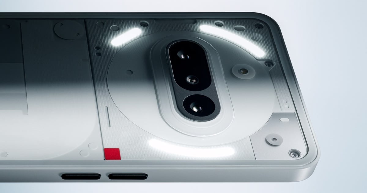 Does a Transparent Phone Design Deliver On the Appearance of Easier ...