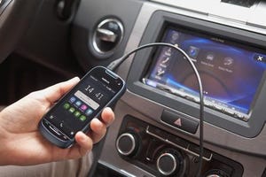 Car Connectivity Standard Puts Smartphones in Driver's Seat