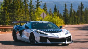Chevrolet Corvette ZR1X Pikes Peak record Chevrolet Corvette ZR1X Pikes Peak record