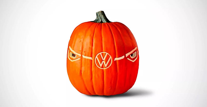 VW_NGW6_Newsroom_Lifestyle-Heritage_Volkswagen-Halloweens_Pumpkin.jpeg