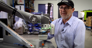 molder with collaborative robot