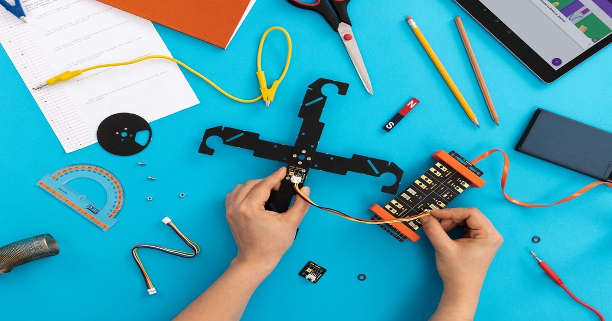 The Mobile Phone Becomes a Science Lab