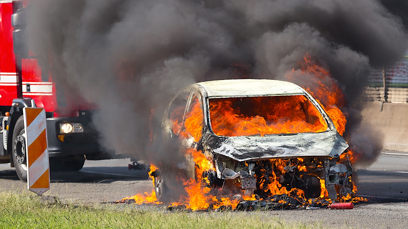 EV Fire Safety: Inside UL Research Institutes' Training with Munro on Fighting EV Battery Fires