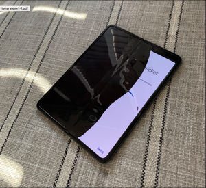 Breaking Screens Force Samsung to Delay the Galaxy Fold