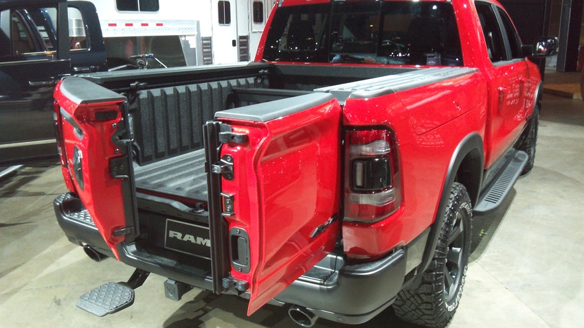 Dual-Hinged Truck Tailgate Opens Two Different Ways