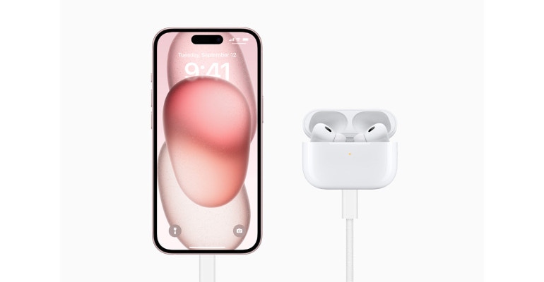 Apple-iPhone-15-lineup-AirPods-Pro-2nd-generation-USB-C-connection-230912_big.jpg.large_.jpg