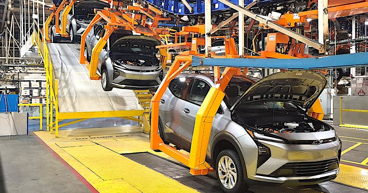 GM Brings Back Batch Building to Cut EV Costs