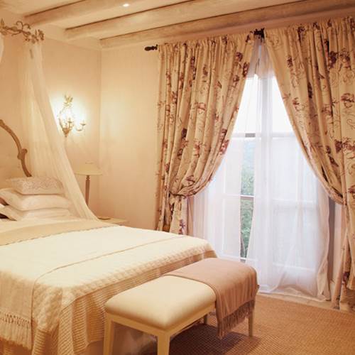 Una Banca para Huéspedes