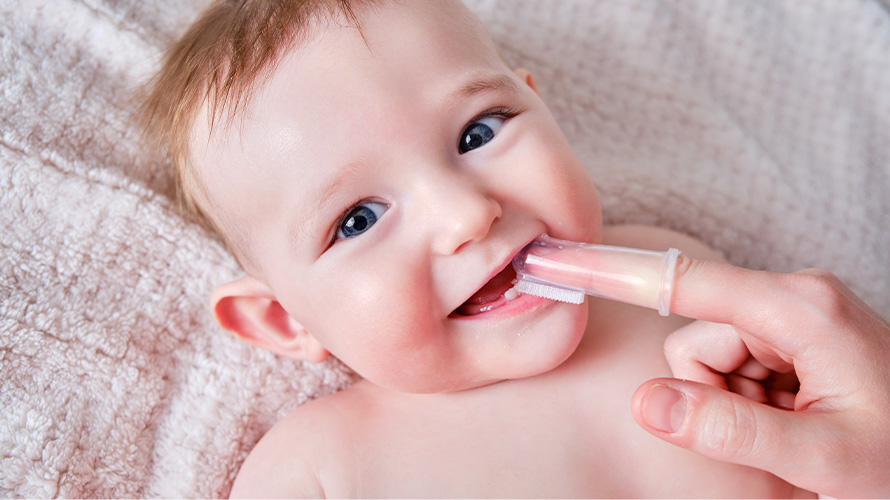 Niño con dolor dental