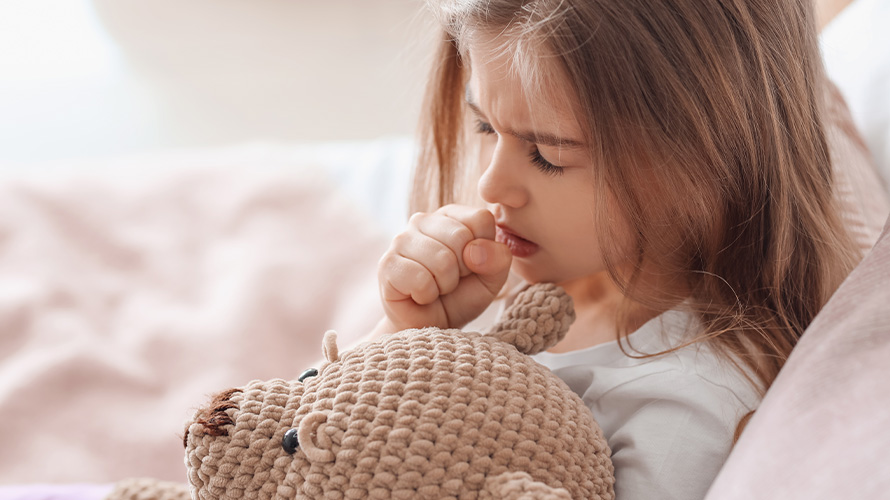 Niña con resfriado y Tos