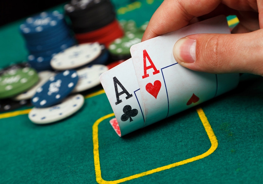 Learning when competitors contracts will be renegotiated can boost your luck