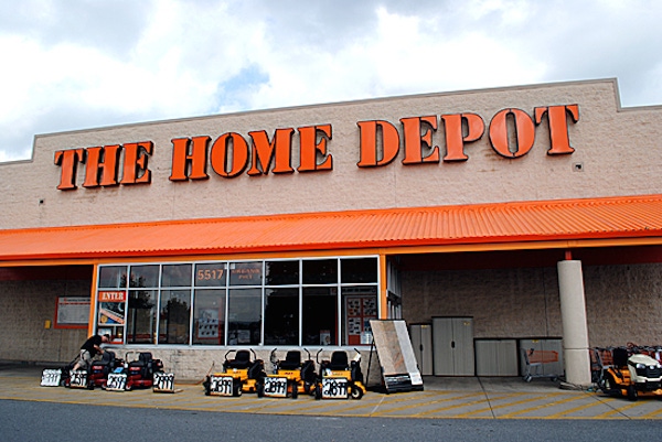 The Home Depot tops this week's list of IT security newsmakers after court proceedings related to the home improvement giant's data breach began last