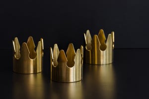 Three crowns