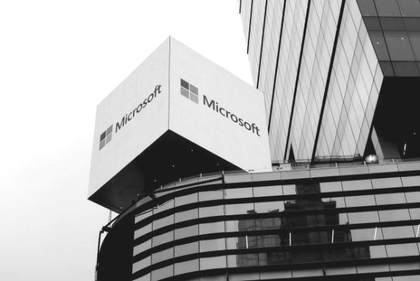 Microsoft’s First Windows 10 Pushed Update Causing Headaches