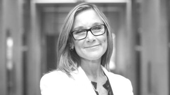 Apple’s Ahrendts Overhauls Retail Top Management, Sets Strategy