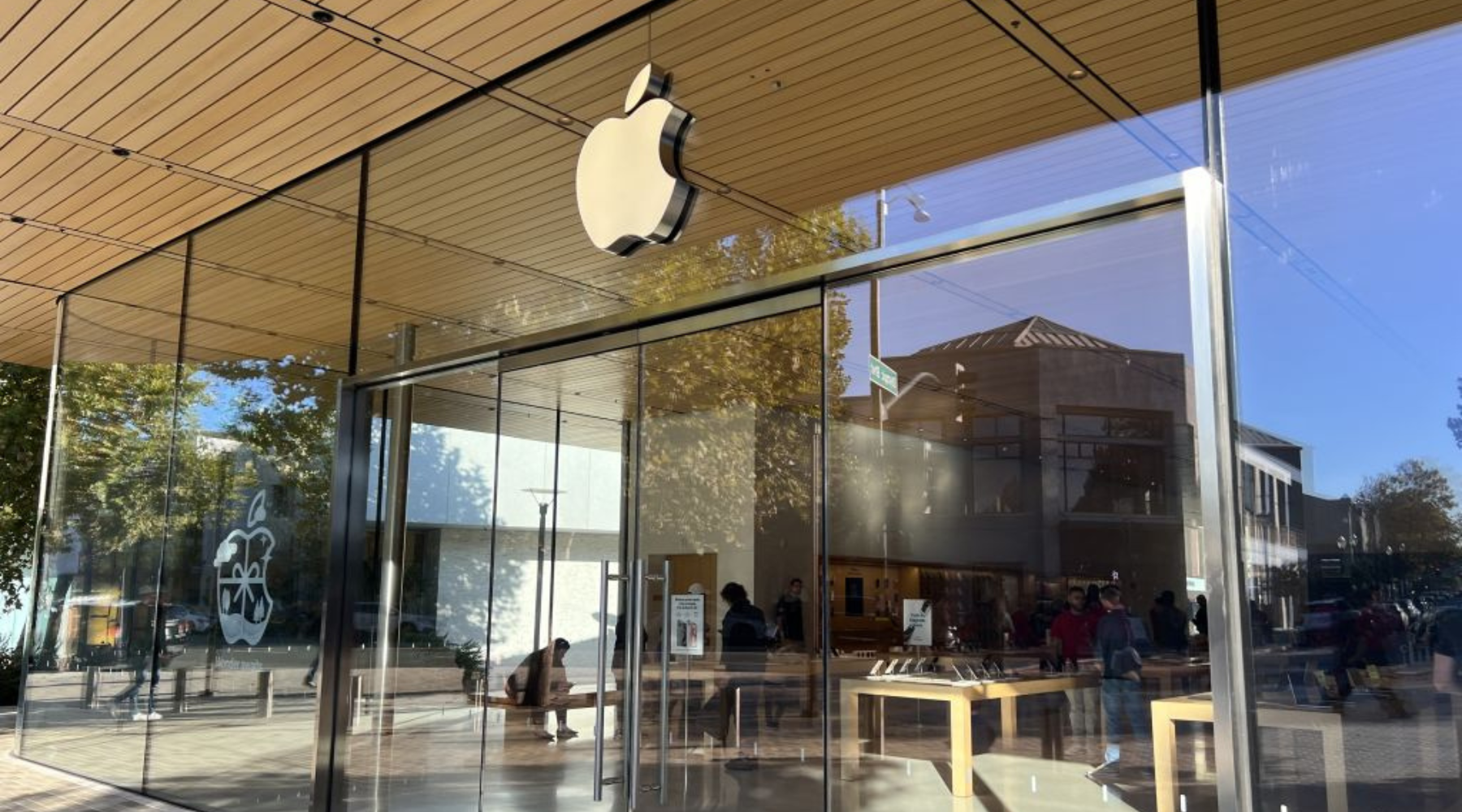 Will Apple Shake up the Medical Device Industry After FDA’s Recent
Decision?