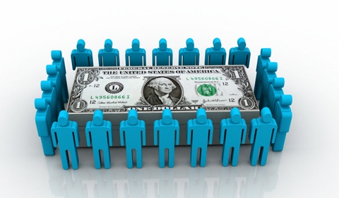 Six Benefits and Risks Of Crowdfunding Your Startup