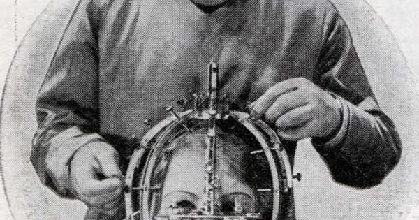 10 Scary Antique Medical Devices for Halloween