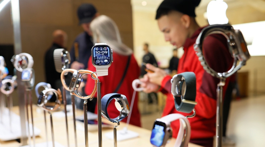 Apple Watches are seen on display at the Apple Store in Grand Central Station (New York City) on Dec. 18 ahead of a ban imposed by the government.