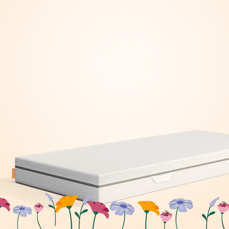 Persone che aprono una scatola Emma