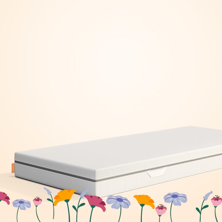 Persone che aprono una scatola Emma