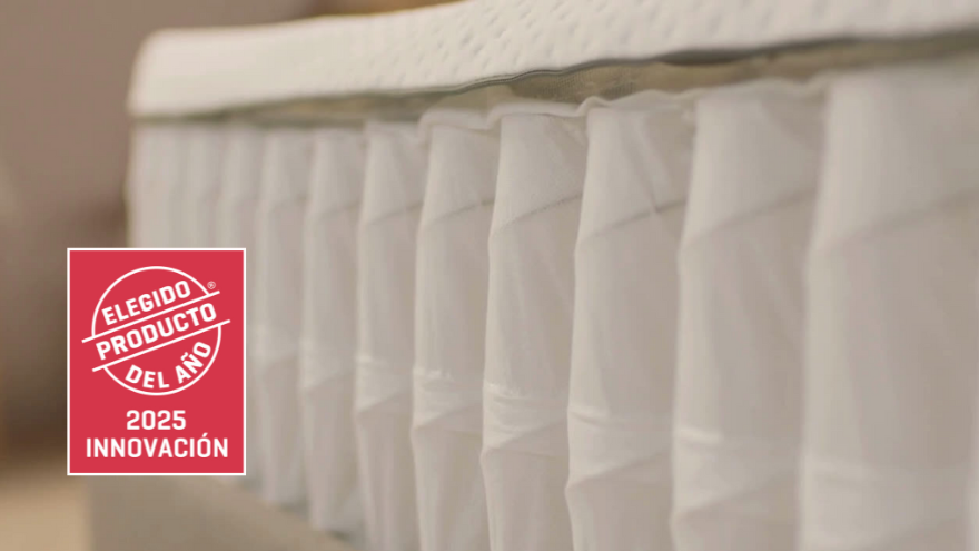 Emma Hybrid Termoluxe con el logo del premio Producto del año 2025