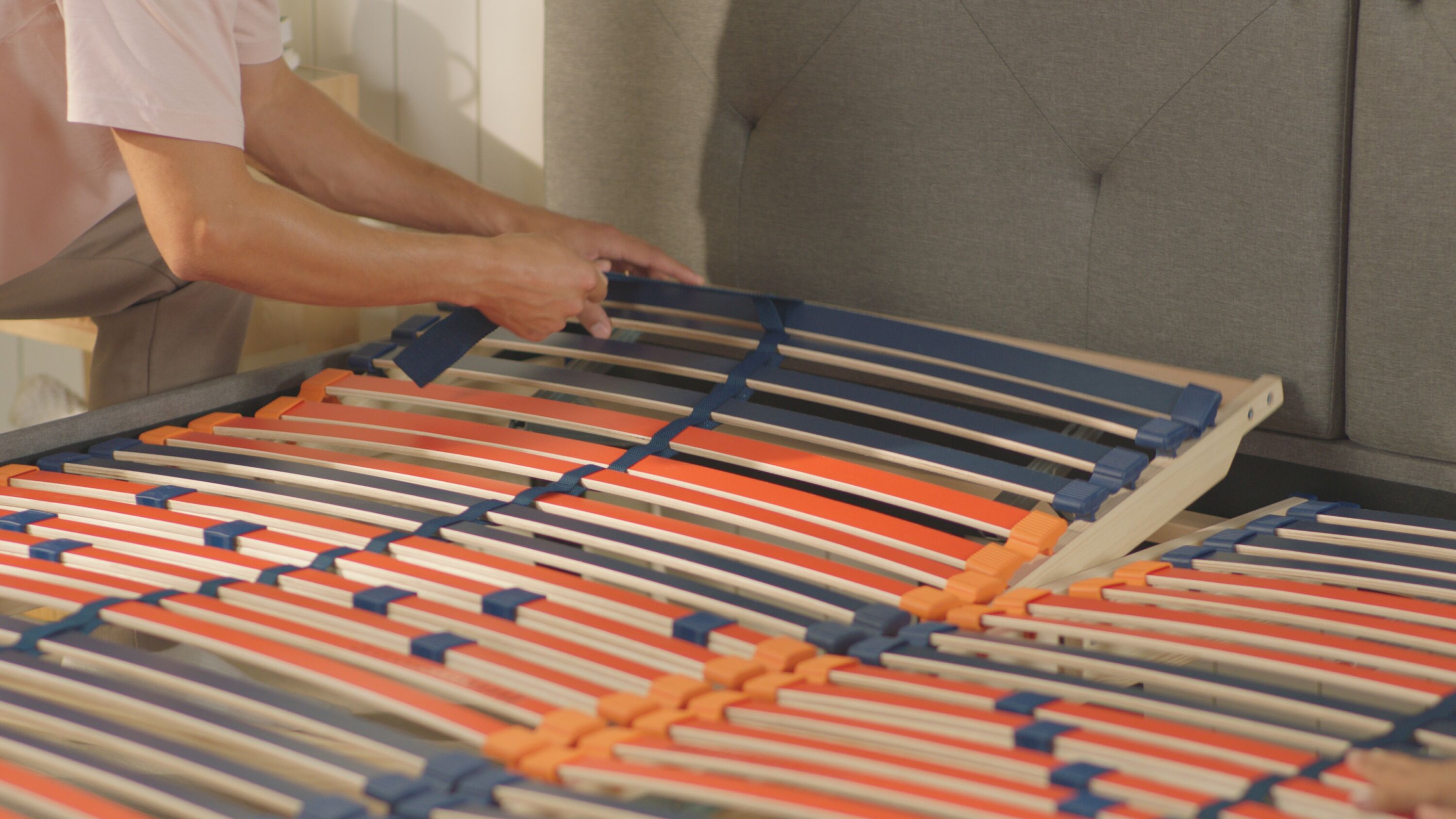 Large-CLASSIC SLATTED FRAMES 120S - ENG SUB - EDIT 2 CC_00_00_26_00.jpg