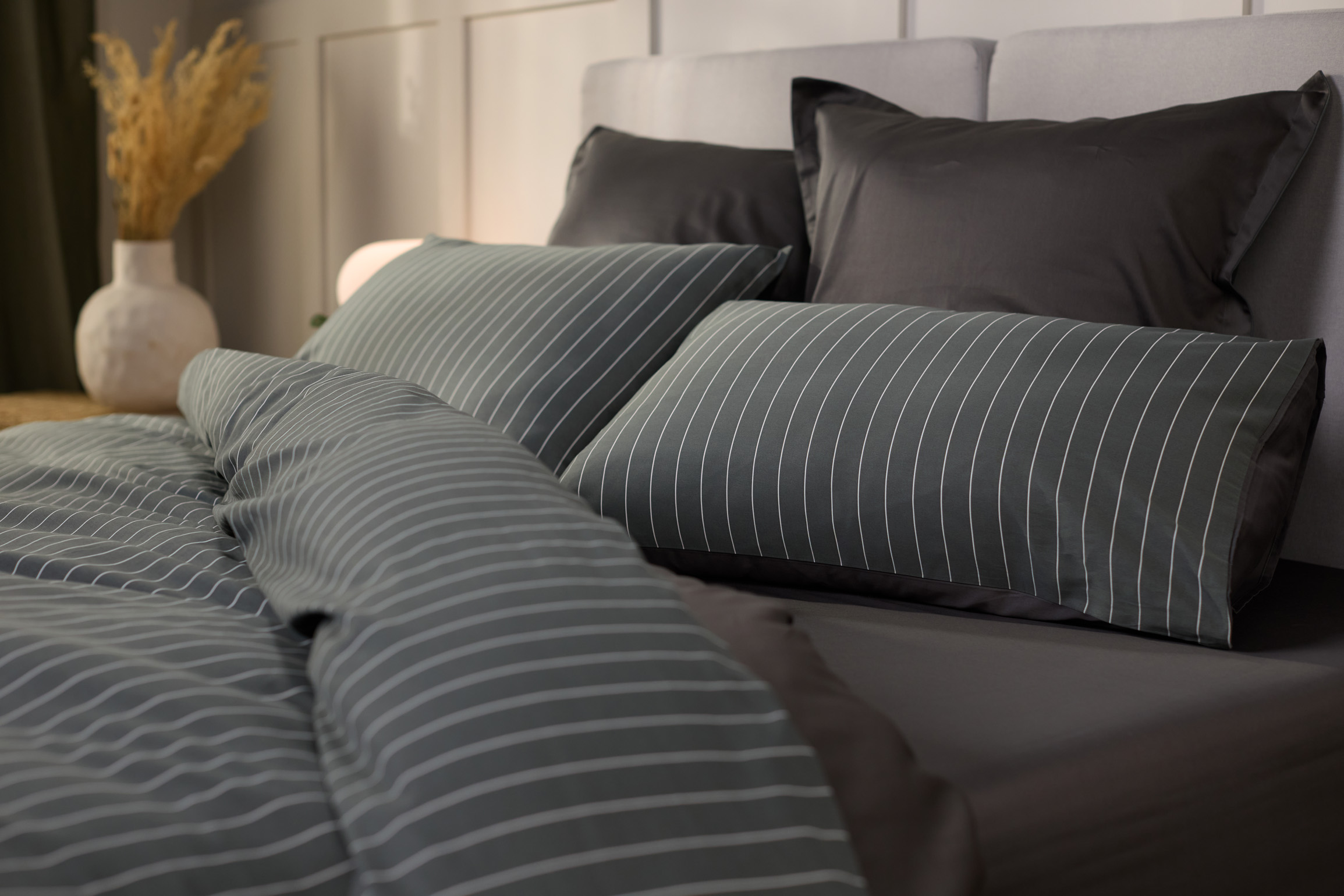 Drak&GrayStripes_Sateen_Gallery (4).jpg