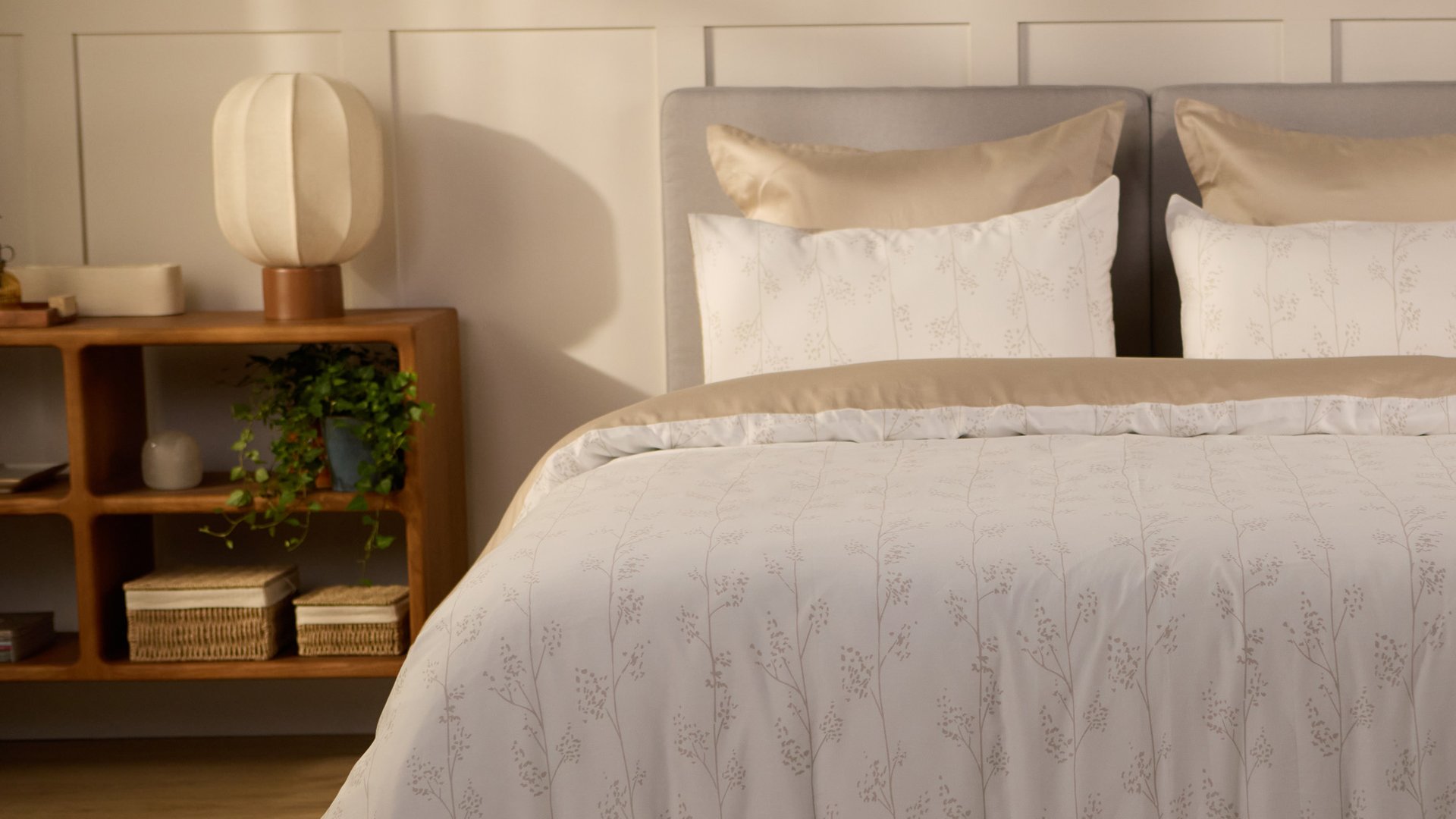 FloralTree&Beige_Sateen_Gallery (2).jpg