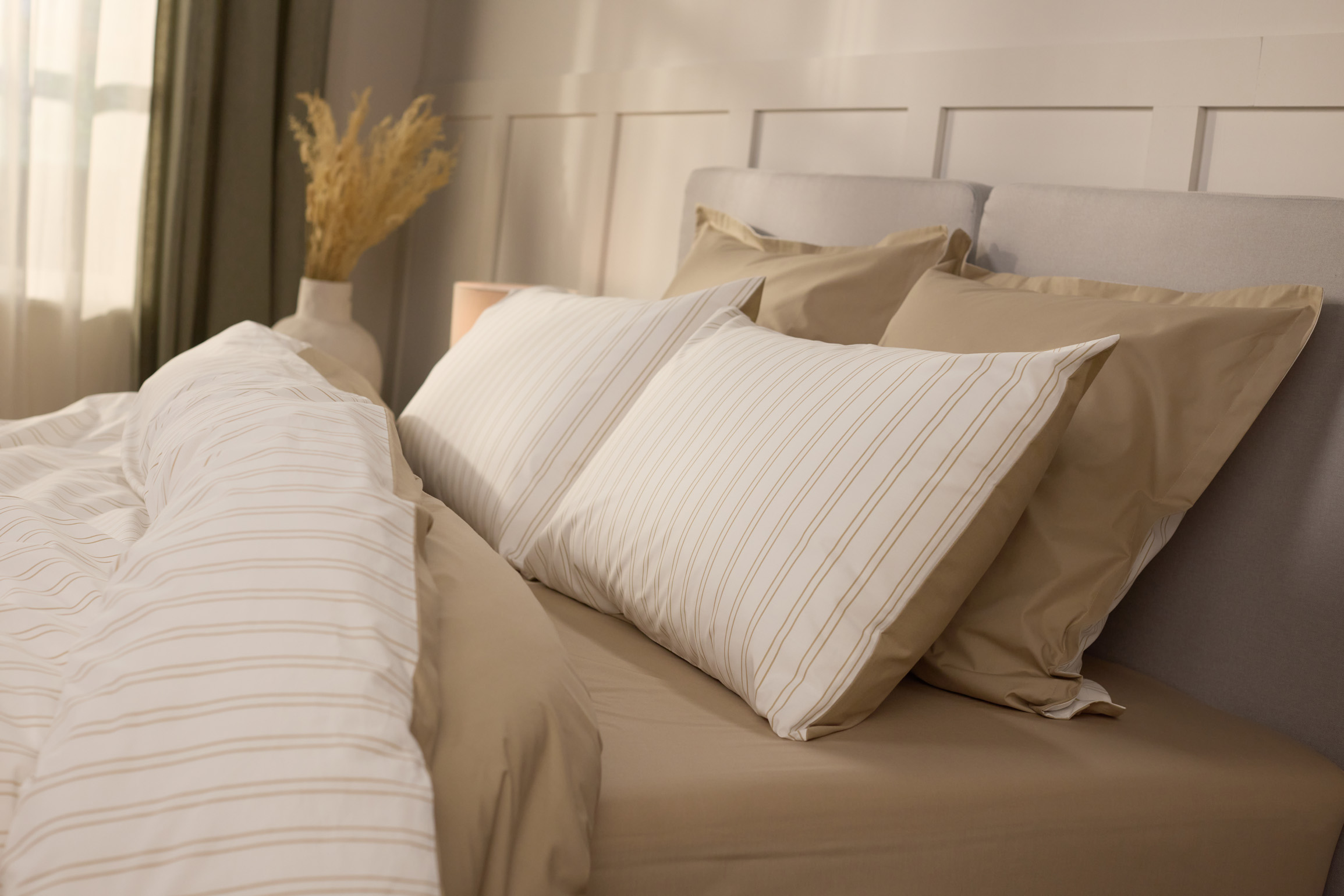 Beige_Stripes_PErcale (4).jpg