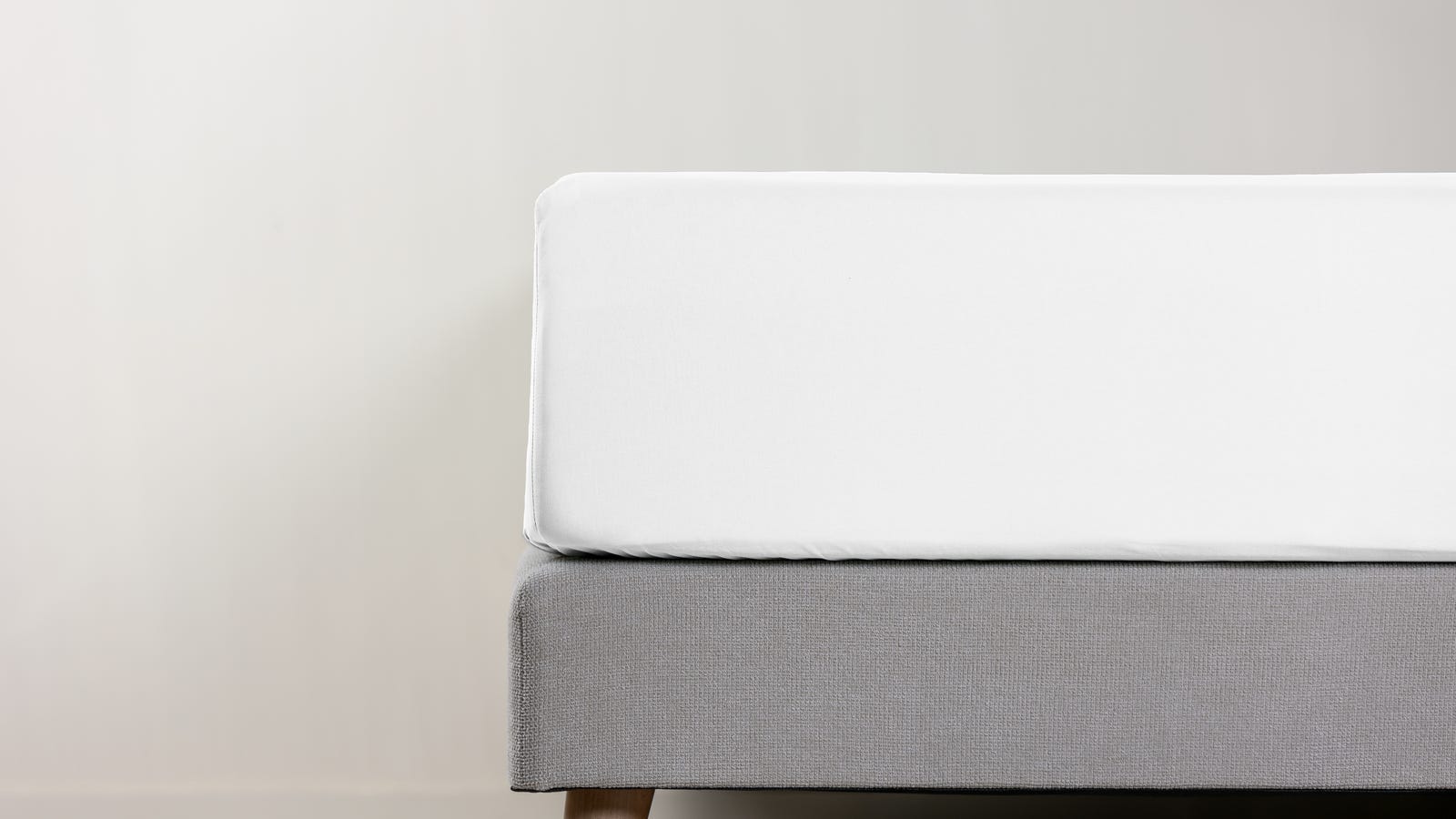 Emma Premium Spannbettlaken in weiss.