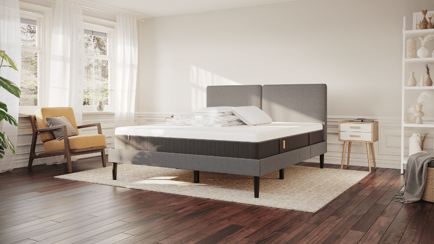 Emma Original Deal: donkergrijs Emma Original Bed met Hybrid-matras, twee Diamond Kussens en een 4-seizoenen dekbed—een complete slaapoplossing voor optimaal comfort.