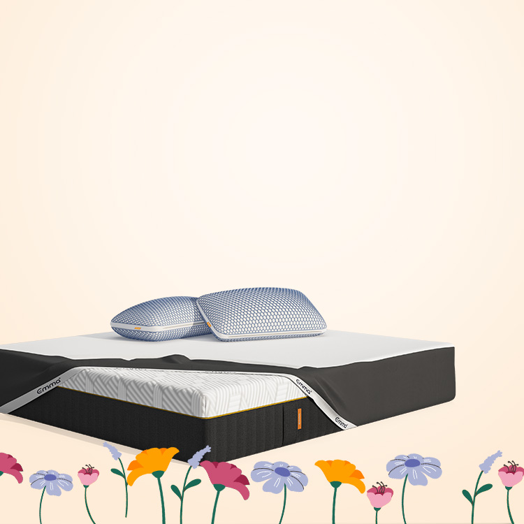 Persone che aprono una scatola Emma